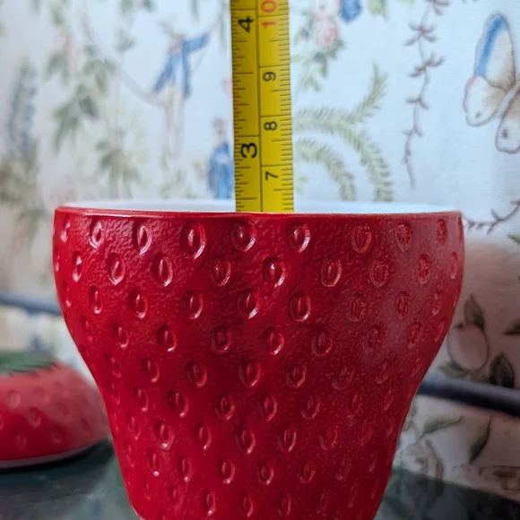 Vtg Milk Glass Strawberry Jar - Picture 13 of 13